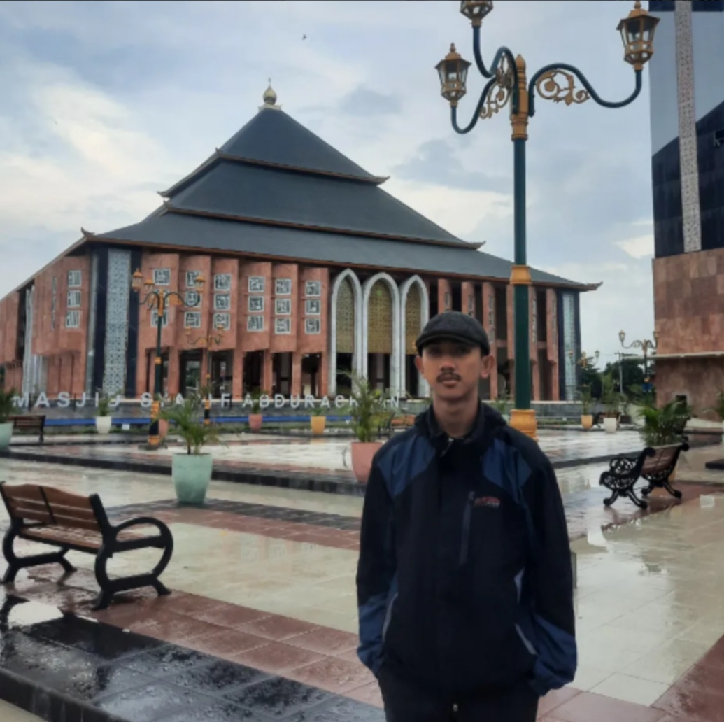 Presma Universitas Trisakti Dhenni Ribowo